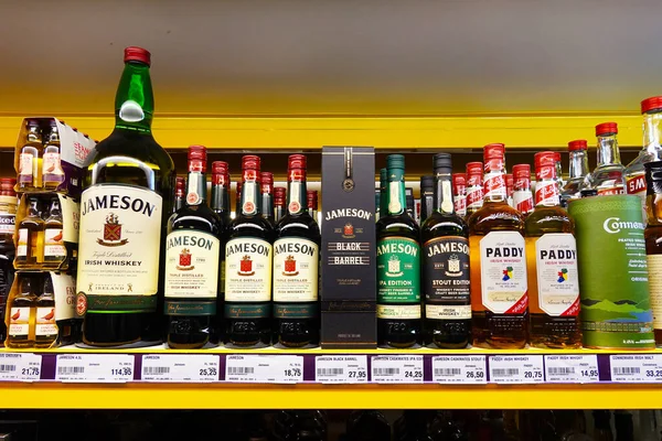 Netherlands March 2022 Shelves Selection Irish Whiskeys Hanos Wholesale — Stock Photo, Image
