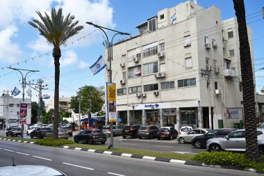 RAMAT HASHARON, ISRAEL MAYIS 2023: Fransız süpermarket zinciri Carrefour 'un yan kuruluşu. Carrefour Grubu İsrail 'de yaklaşık 50 mağaza açtı.