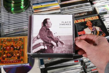 NETHERLANDS - FEBRUARY 2025: CD albümü: Flaco Jimenez - Sleepytown, Amerikalı şarkıcı, söz yazarı ve akordiyoncu tarafından 2000 yılında piyasaya sürülen bir derleme albüm.