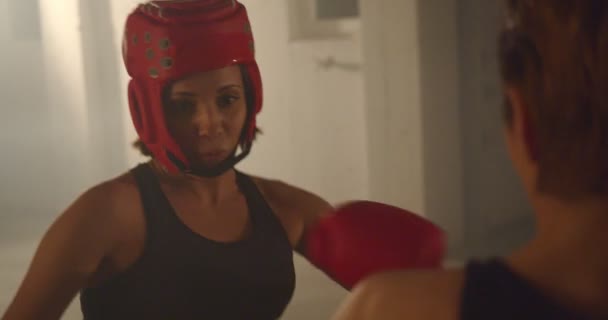 Two Female Kick Boxers Start Fighting Short Rest — Stock Video