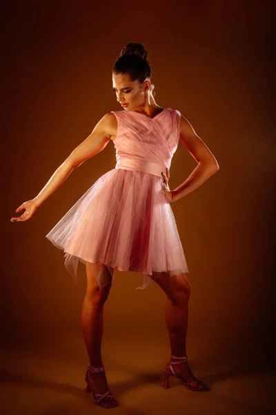 Smiley Beautiful Girl Pink Dress High Heels Posing Studio Fashion — Photo