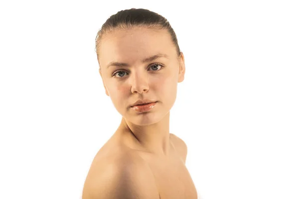 Parlak Dudakları Olan Genç Bir Kız Makyaj Yok Temiz Bir — Stok fotoğraf