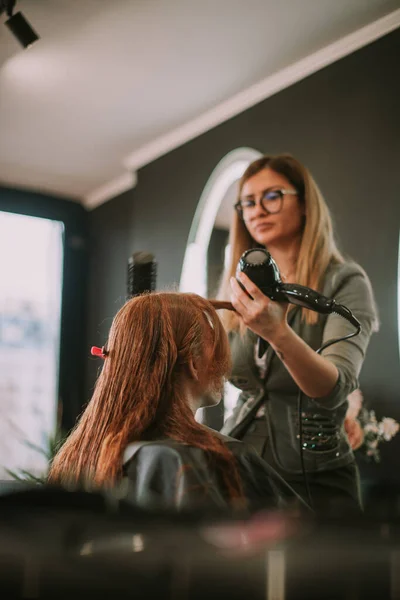 Close Blonde Hairdresser Blow Drying Her Clients Red Hair Salon — Stock Photo, Image