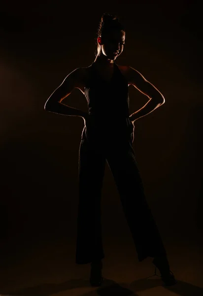 Ein Foto Von Mädchen Schwarzen Glitzernden Overalls Posiert Mit Den — Stockfoto