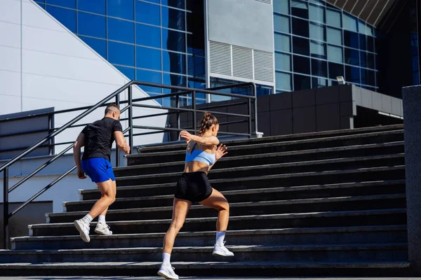 Casal Exercitar Cardio Estão Correr Para Cima — Fotografia de Stock