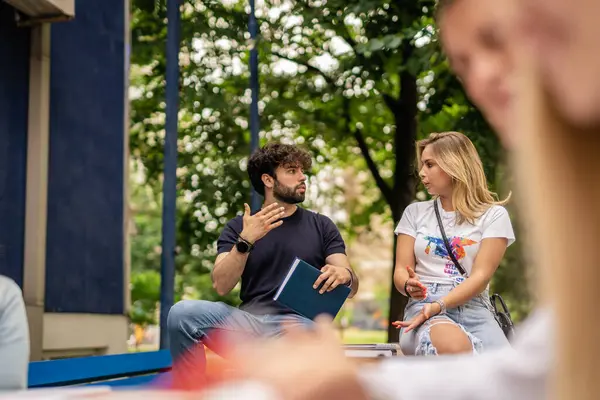 Students Discussing University Project Male Students Explaining Something His Female — Stock Photo, Image