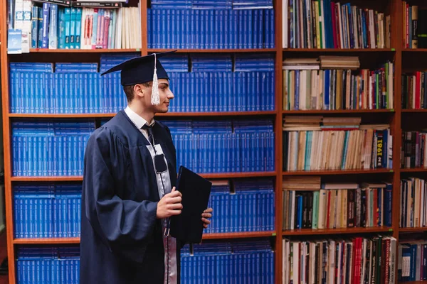 Young Male Graduate Posing Library Photo Shoot Yearbook — Stock Photo, Image