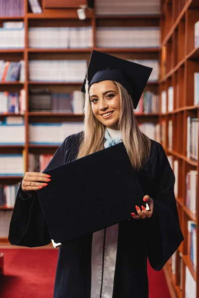 Young Pretty Girl Holding Her Bachelor Degree While Wearing Her — Stock Photo, Image