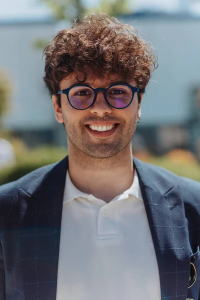 Portrait Handsome Businessman Eyeglasses Smiling Camera — Stock Photo, Image