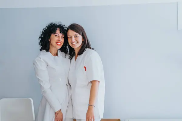Shot Two Gorgeous Female Doctors Posing Camera Copy Space — Stock Photo, Image
