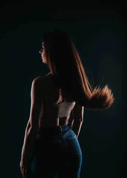 Fit Girl Showing Muscular Progress Confidence Dark Studio — Stock Photo, Image
