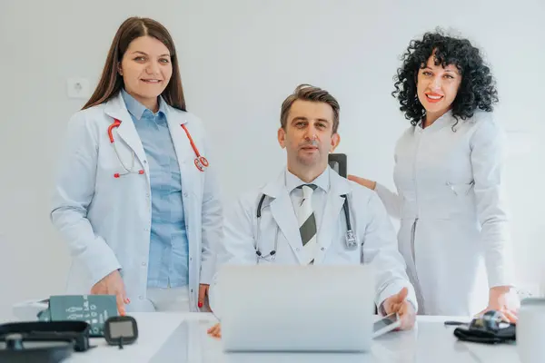 Woman Consults Doctor Clinic Discussing Health Problems Test Results Analyze — Stock Photo, Image