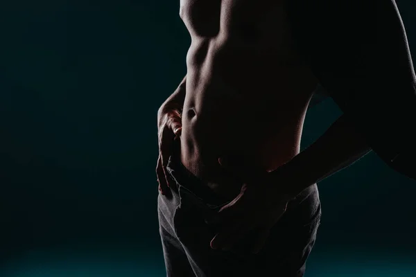 Fit Man Lässt Muskeln Studio Spielen Inspiration Zur Körperumwandlung — Stockfoto