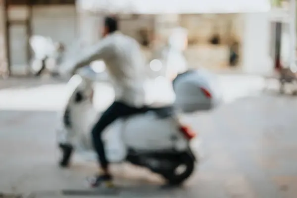 Uomo Affari Mezza Età Partenza Una Moto Dopo Lavoro — Foto Stock