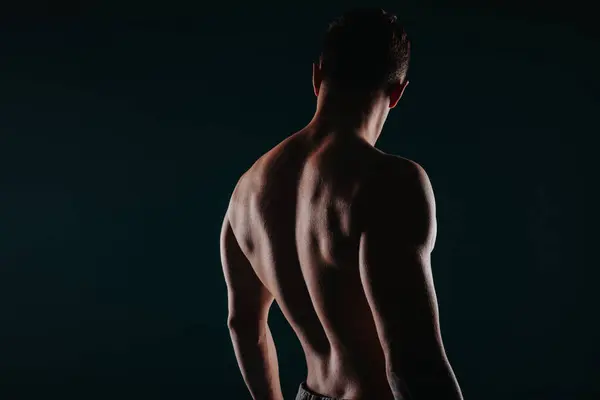 フィット 男性アスリート 柔軟な筋肉 強さと健康的な変換を刺激 — ストック写真