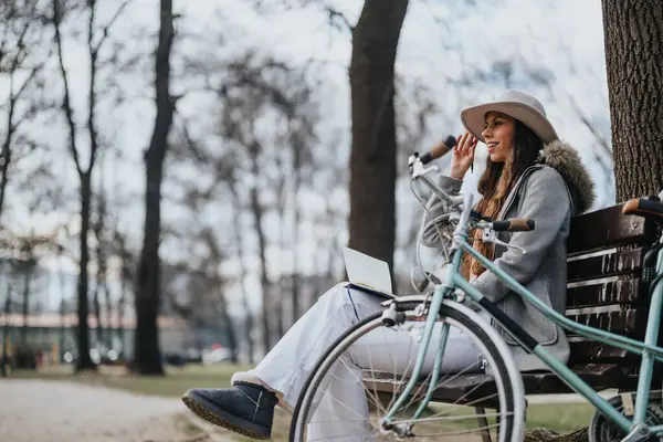 Stylish Young Woman Enjoying Sunny Day City Park Her Bicycle — Stock Photo, Image