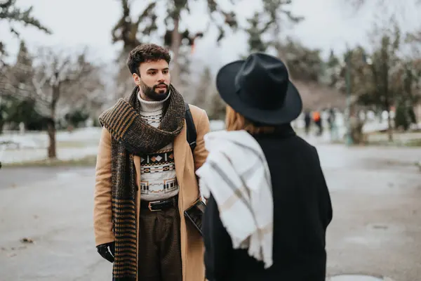 Casually Dressed Young Man Conversation Woman Park Winter — Stock Photo, Image