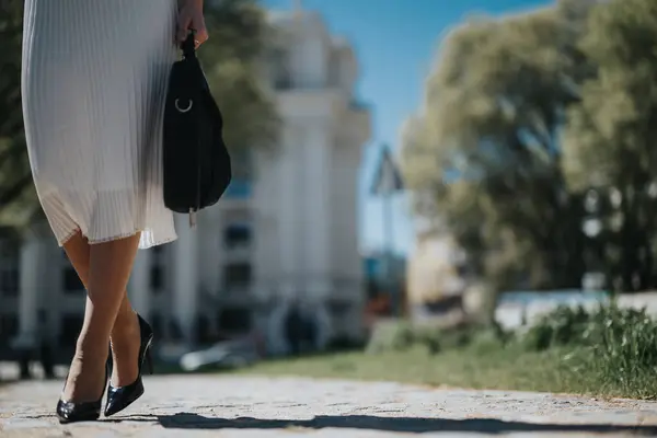 Close Stylish Womans Legs High Heels Walking Confidence Sunny City — Stock Photo, Image
