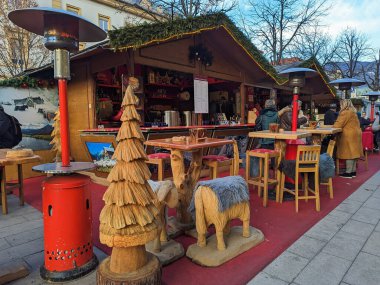 BRUNICO, ITALY - DECEMBER 29, 2022: View of the traditional christmas market in the center of Brunico town in Alto Adige, Italy