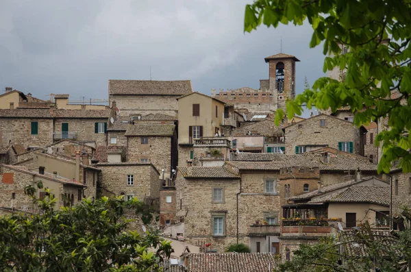 이탈리아의 움브리아에 마을의 역사적 중심지의 — 스톡 사진