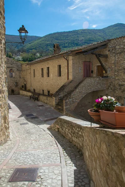 Widok Aleję Średniowiecznym Centrum Vallo Nera Umbrii Włochy — Zdjęcie stockowe