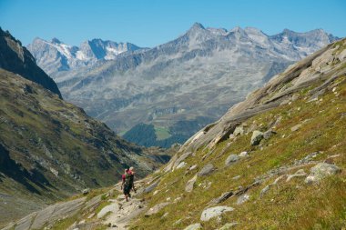 Zillertal Alplerdeki panoramik manzara, Valle Aurina, İtalya