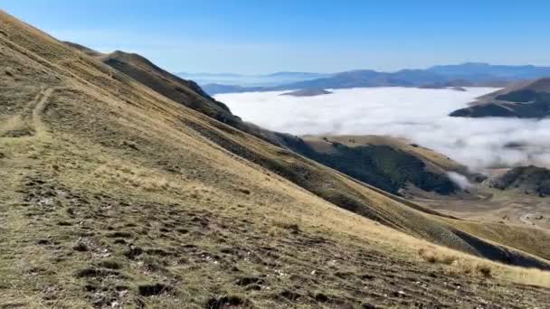 Вид Повітря Кастельюччо Норія Тумані Умбрії — стокове відео