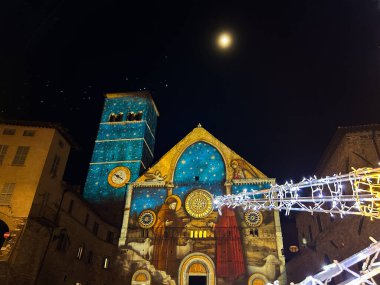 ASSISI, İtalya - 21 Aralık 2023: Assisi 'deki San Ruffino Katedrali, Umbria Bölgesi