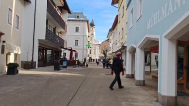 SAN CANDid O, İtalya - 23 Ocak 2025: San Candido (Innichen) manzarası. Güney Tyrol, İtalya