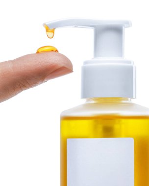 Makyaj, yıkama ve makyaj temizleyicisi için sıvı yağ kavanozları. Tasarım için boş etiket şablonu