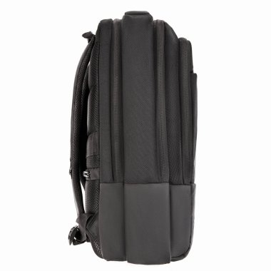 Birden fazla fermuarlı bölme ve gri arka planda ayarlanabilir kayışlarla tasarlanmış dayanıklı siyah sırt çantası. İş gezileri ve seyahatler için uygun şık aksesuar kavramı