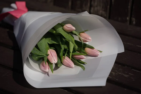 Bouquet Fresh Pink Tulips Gift Box — Stock Photo, Image