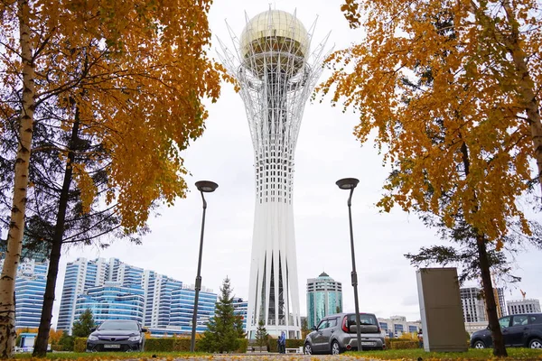 哈萨克斯坦阿斯塔纳 2022年10月17日 首都中心的Baiterek纪念碑广场 — 图库照片