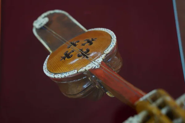 Almaty Kazajstán 2021 Antiguos Instrumentos Nacionales Cuerda Musical Con Adorno — Foto de Stock
