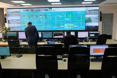 Almaty, Kazakistan - 04.25.2018: Kazak-Çin doğalgaz boru hattı AGP 'nin kontrol merkezi.