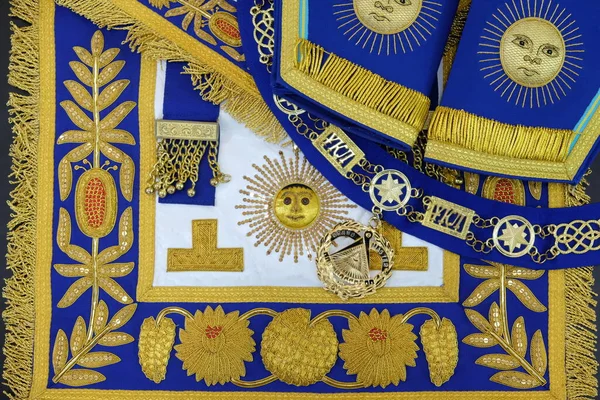 Almaty Kazachstan 2018 Diverse Symbolen Van Vrijmetselarij Voor Ceremoniële Kleding Stockfoto