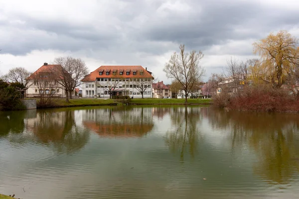 Небольшое Городское Озеро Недалеко Старого Города Остине Германия Цюрих — стоковое фото