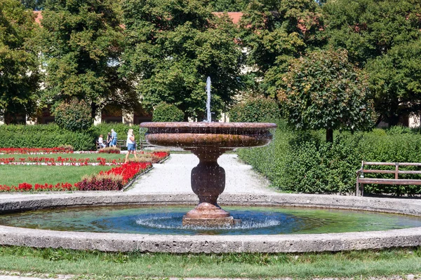 慕尼黑 德国慕尼黑 2022年8月23日 慕尼黑霍夫加滕的喷泉 花园和凉亭都是按照意大利文艺复兴风格设计的 — 图库照片