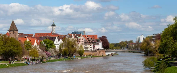Δούναβης Και Δύο Όχθες Του Ulm Στα Αριστερά Neu Ulm Royalty Free Φωτογραφίες Αρχείου