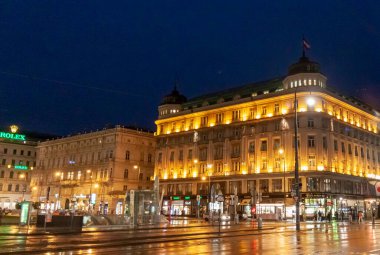 VIENNA, AUSTRIA - 15 Nisan 2023 Viyana, Avusturya 'daki Schwarzenbergplatz' da