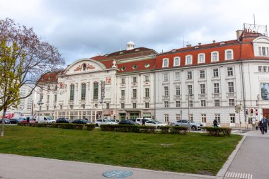 VIENNA, AUSTRIA - 15 Nisan 2023 Viyana, Avusturya 'daki Schwarzenbergplatz' da
