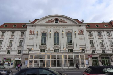 VIENNA, AUSTRIA - 15 Nisan 2023 Viyana, Avusturya 'daki Schwarzenbergplatz' da