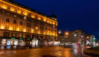 VIENNA, AUSTRIA - 16 Nisan 2023 Viyana Devlet Operası yakınlarındaki Hotel Bristol
