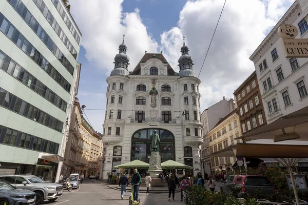 Vienna Austria Nisan 2023 Regensburger Hof Johannes Gutenberg Anıtı — Stok fotoğraf