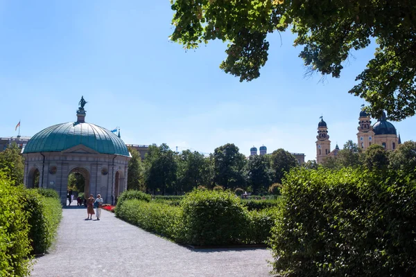 Munich Bavarie Allemagne Août 2022 Allée Dans Parc Hofgarten Avec — Photo