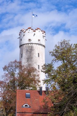 Ravensburg 'un kulelerinden biri, şehrin sembolü. Sonbahar