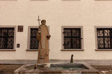 Ocak 2024 'te St. Gallen Manastırı' nın avlusunda.