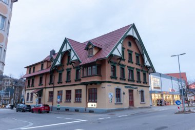 IMMENSTADT, GERMANY - 24 Şubat 2024: Immenstadt sokaklarındaki tarihi binalar Şubat ayının sonunda