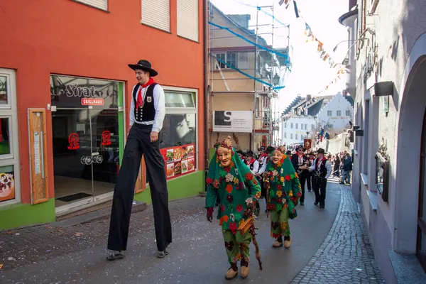 MEERSBURG, Almanya - 12 Şubat 2023: Büyüleyici, Karneval, Fastnacht, Güney Almanya 'da Mardi Gras