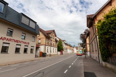 Weingarten, Almanya - 27 Temmuz 2023 Weingarten sokaklarında, Baden Wuerttemberg